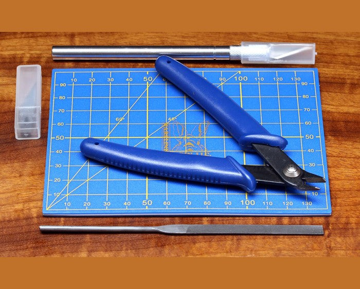 CUTTING BOARD with TOOL SET